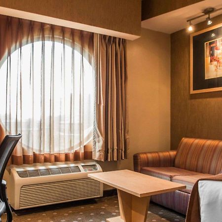 Comfort Suites Монровілл Екстер'єр фото
