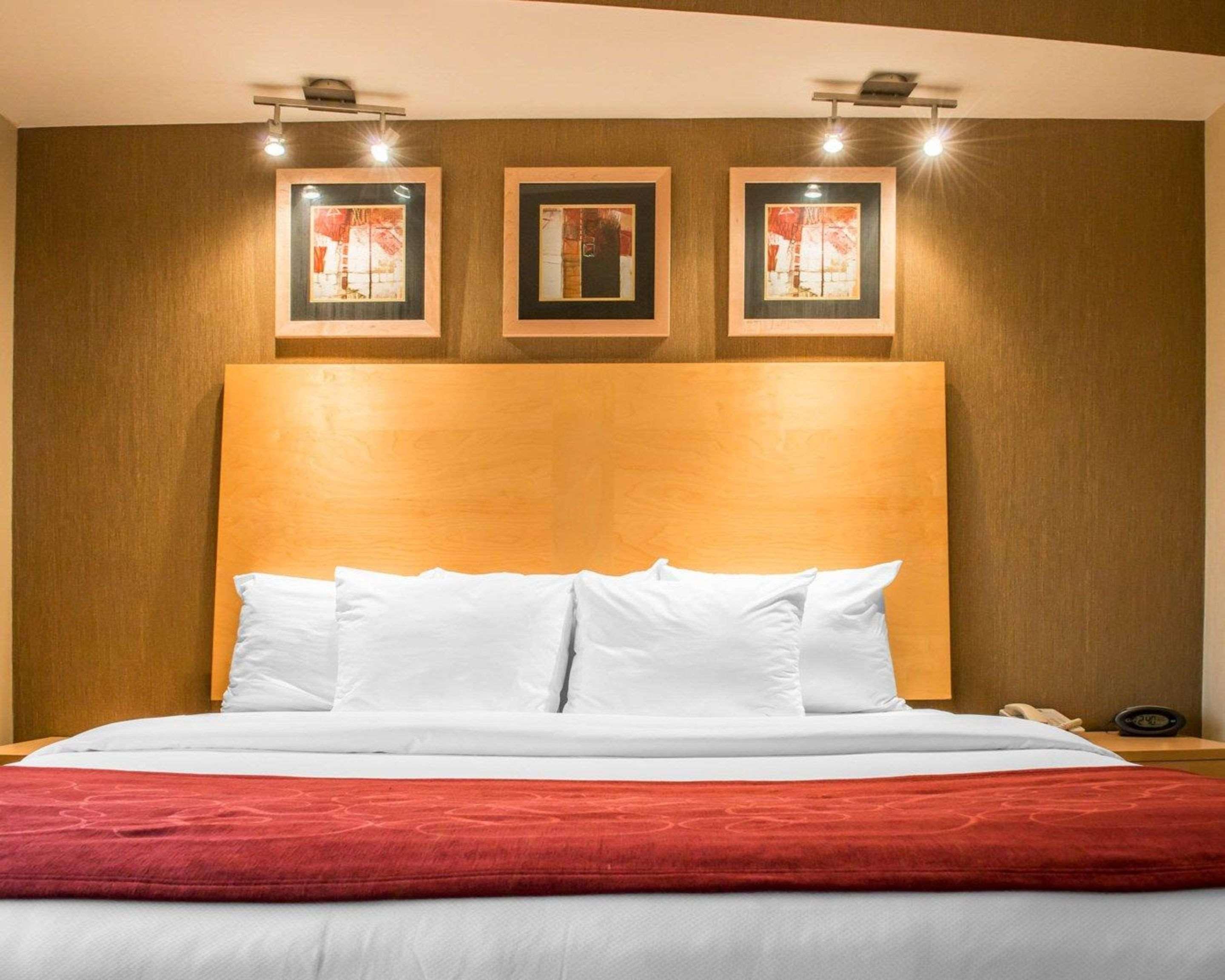 Comfort Suites Монровілл Екстер'єр фото