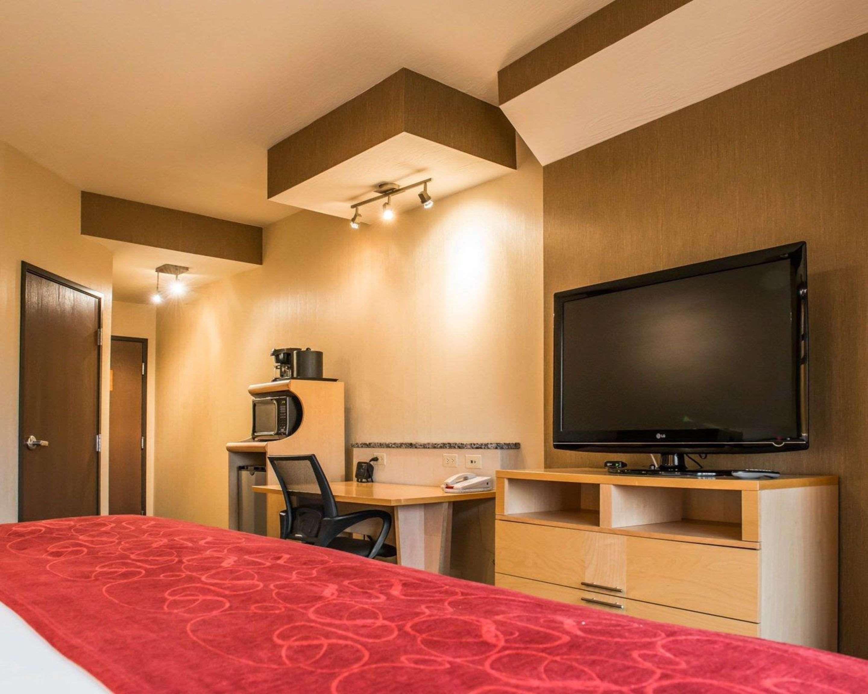 Comfort Suites Монровілл Екстер'єр фото