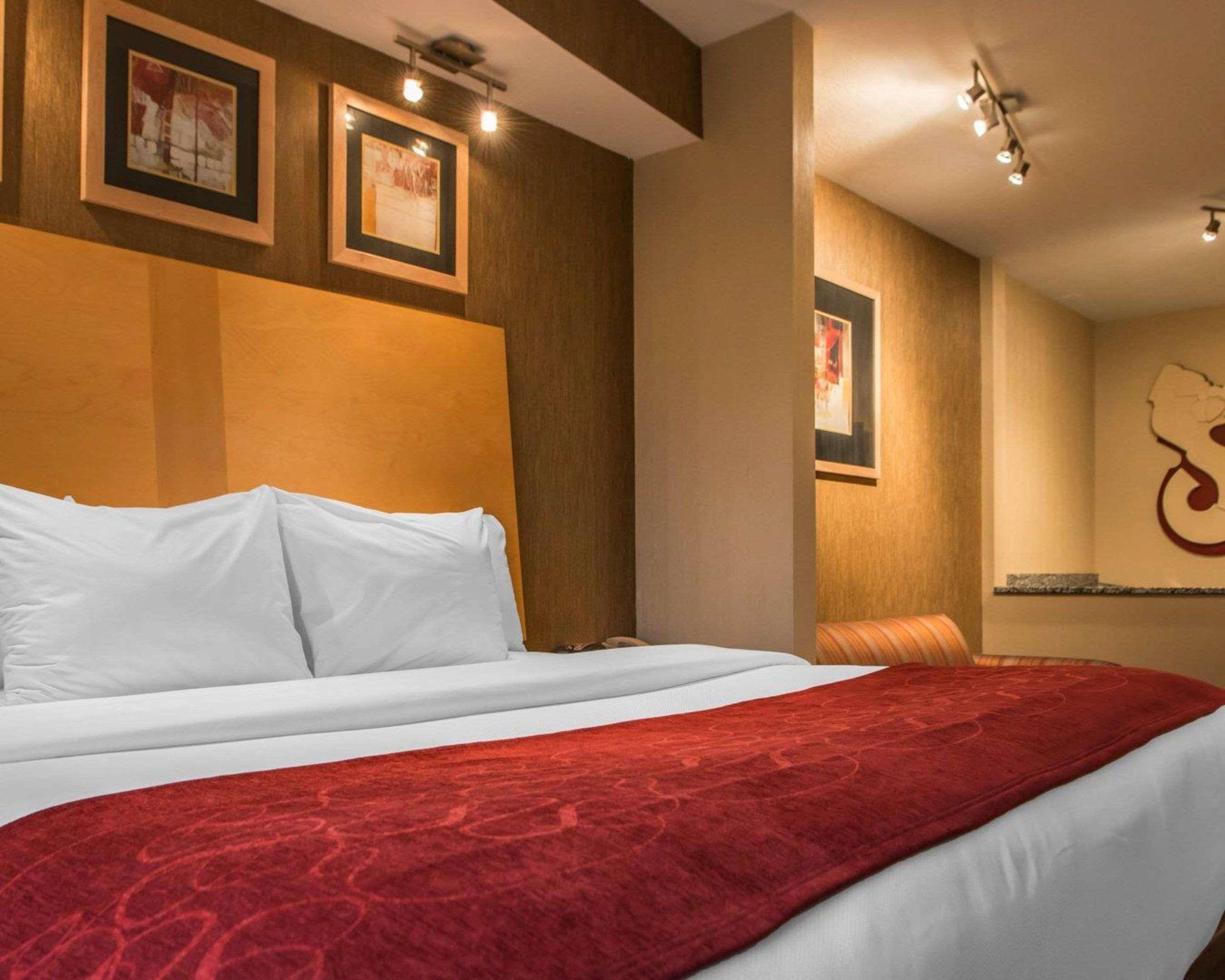 Comfort Suites Монровілл Екстер'єр фото