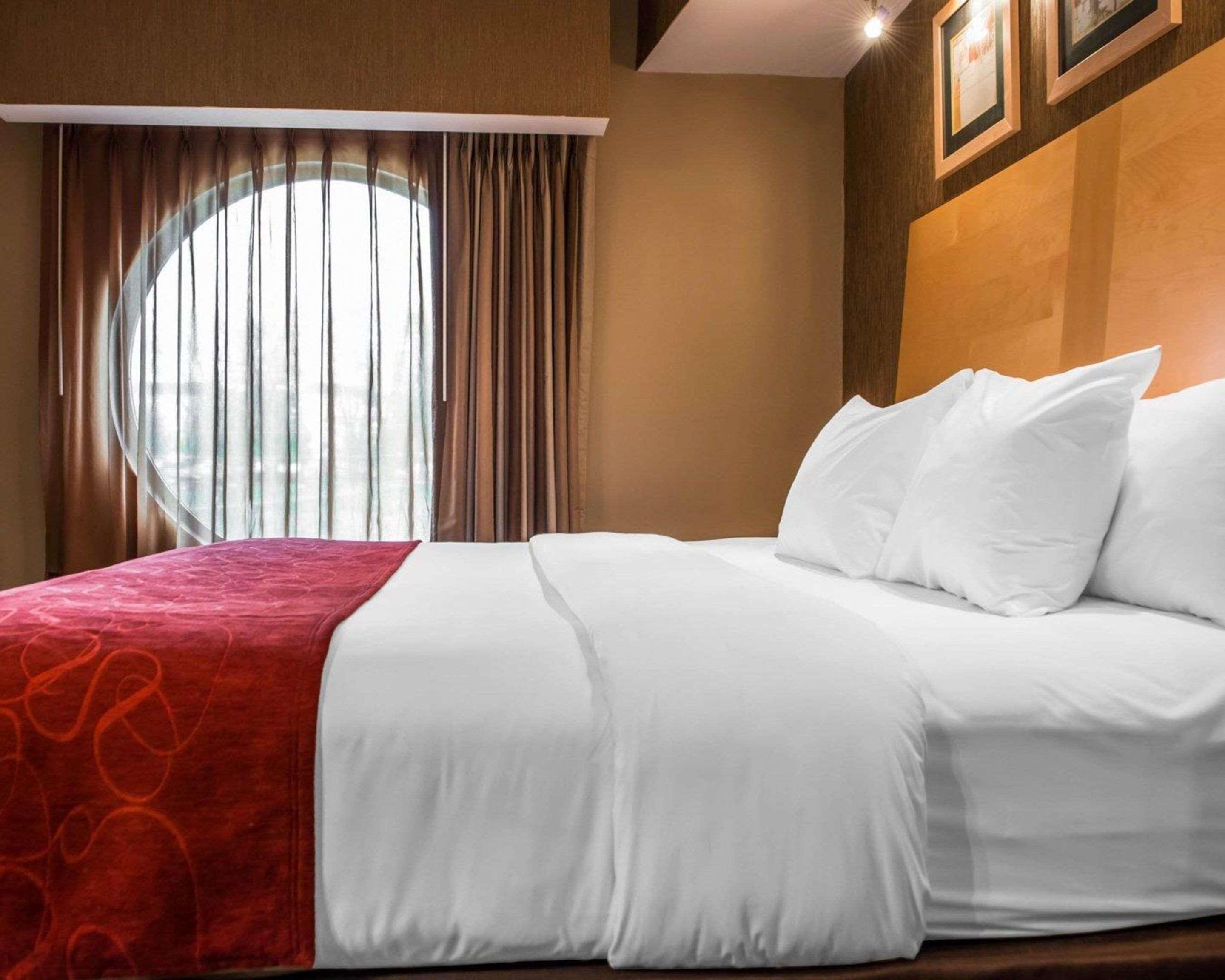 Comfort Suites Монровілл Екстер'єр фото