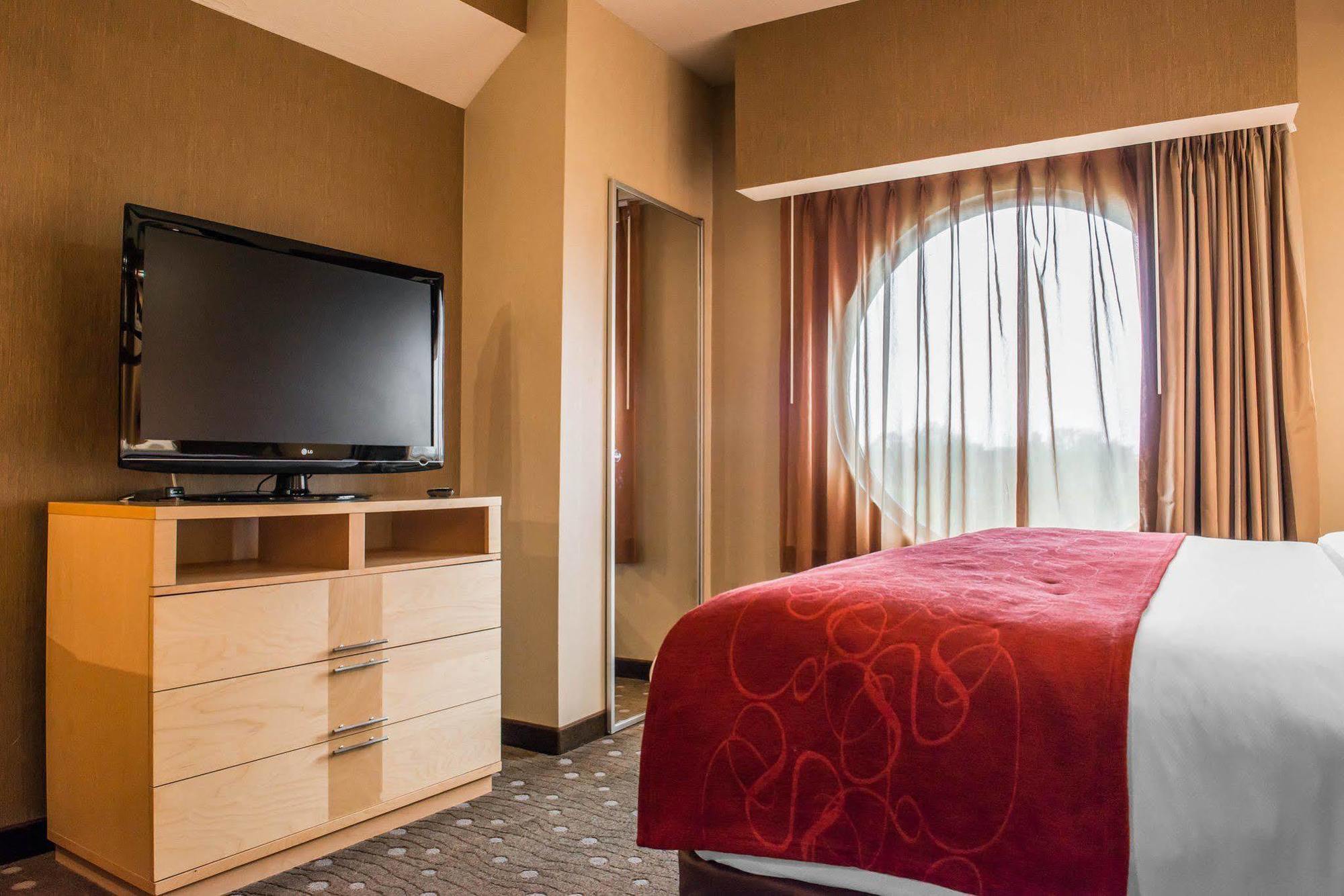 Comfort Suites Монровілл Екстер'єр фото