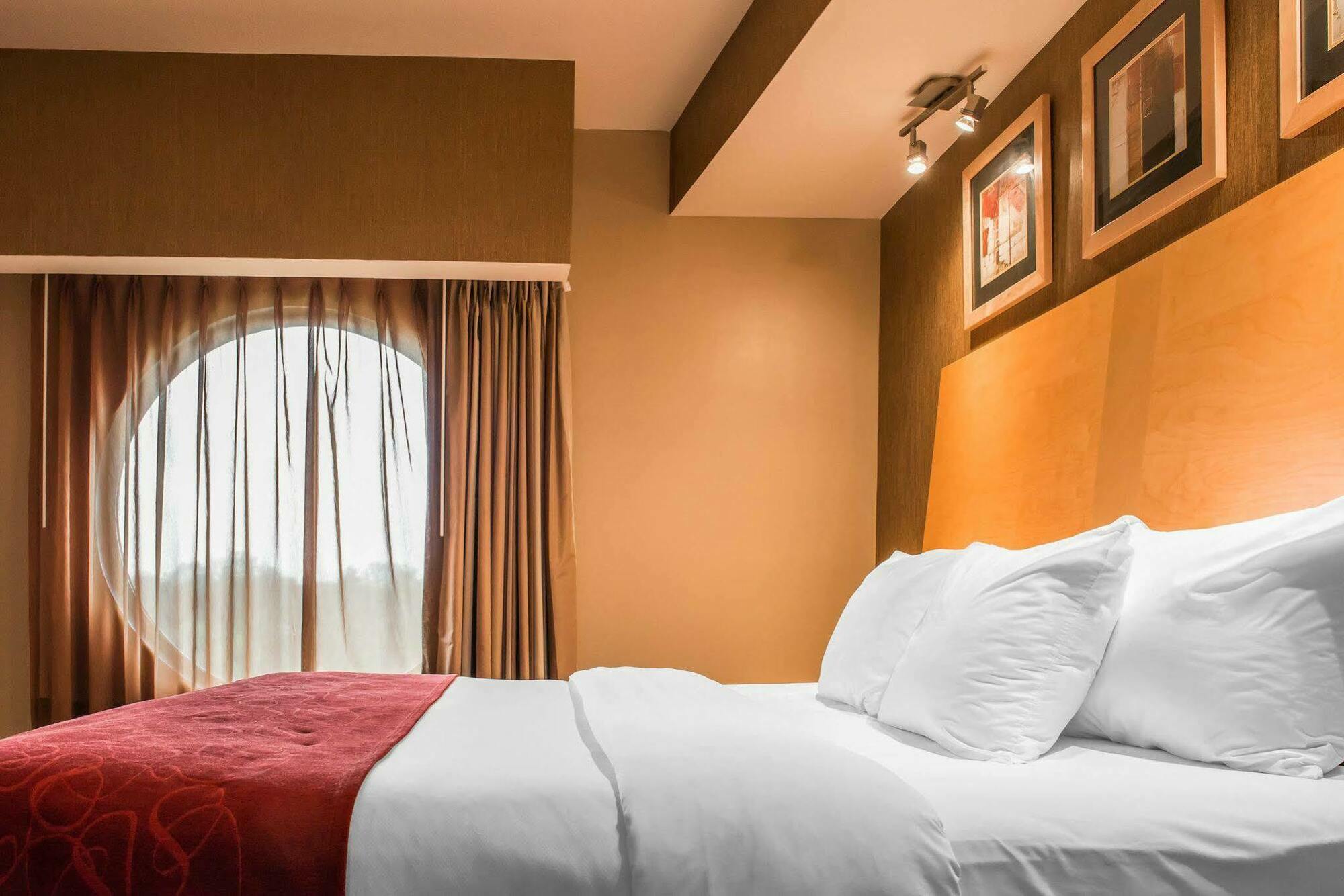 Comfort Suites Монровілл Екстер'єр фото